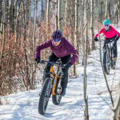Odkryj Łódzkie na rowerze: TOP 5 tras i praktyczne wskazówki