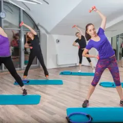 Trening TBC: Co to? Efekty, ćwiczenia i plan dla każdego!