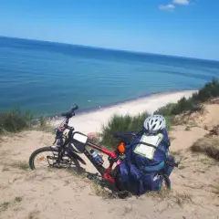Szlak Zwiniętych Torów: Ustka-Rowy rowerem? Kompletny przewodnik!