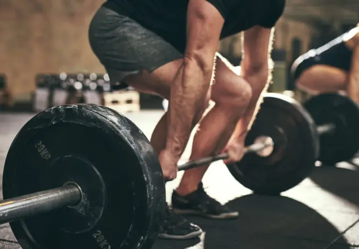 Trening siłowy: ile kcal spala i jak podkręcić metabolizm?