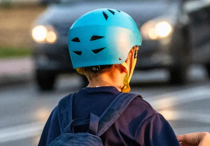 Kask na rowerze: Nowe prawo od 2026. Czy Twoje dziecko musi go mieć?