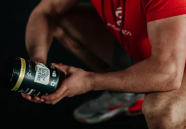 Jakie odżywki na CrossFit? Zwiększ siłę, wytrzymałość i regenerację!