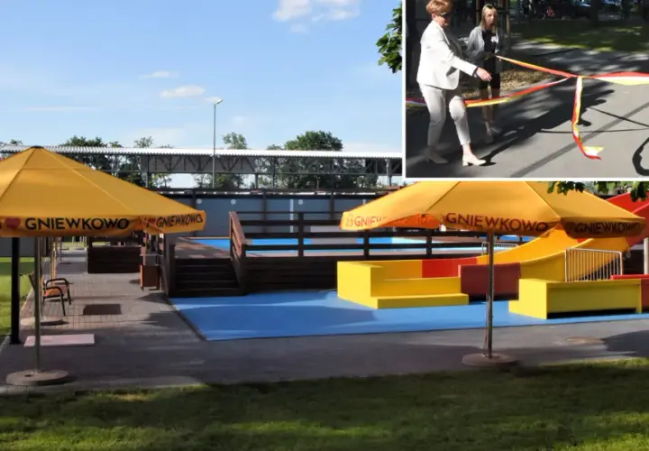 Uroczyste otwarcie placu zabaw w Gniewkowie. Żółte parasole z napisem "Kocham Gniewkowo" i kolorowe zjeżdżalnie zapraszają do zabawy.