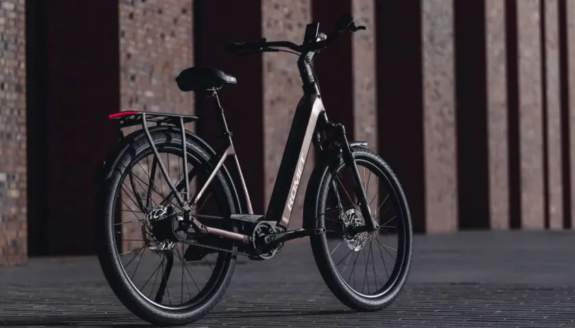 Elegancki rower elektryczny ROMET, idealny wybór, jeśli szukasz jaki rower elektryczny do 5000. Stylowy design i praktyczne rozwiązania.