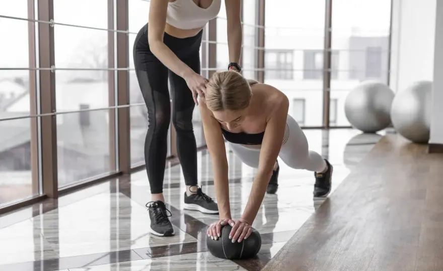 Ile razy ćwiczyć CrossFit? Znajdź swój plan i uniknij przetrenowania