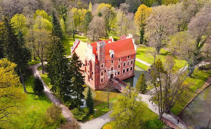 Zamek na Wodzie w Wojnowicach - Plan wycieczki i zwiedzania