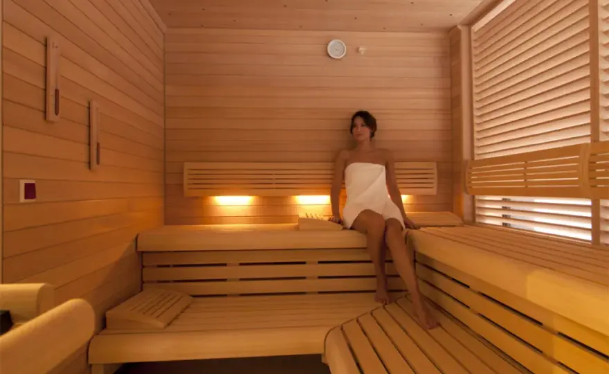 Sauna a trening: Kiedy korzystać, by nie sabotować wyników?