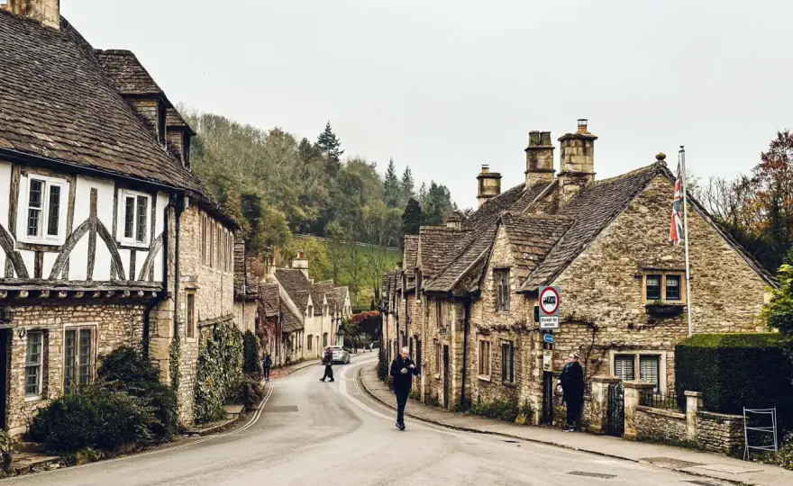 Cotswolds - Jak zaplanować wyjazd, by uniknąć tłumów?
