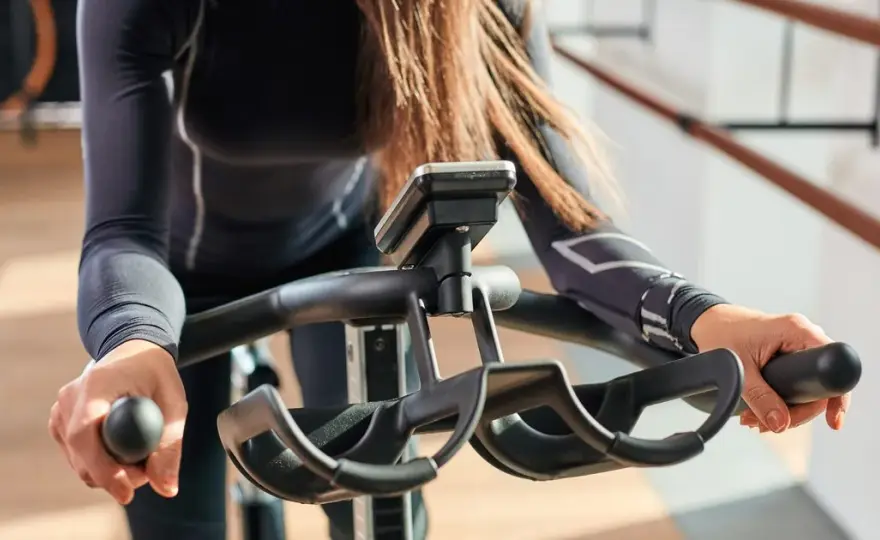Rower stacjonarny: Jak ćwiczyć dla efektów i odchudzania?