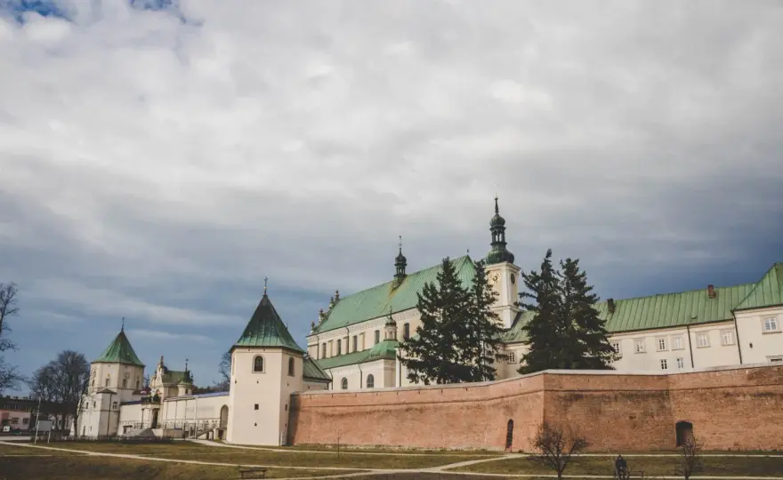 Leżajsk atrakcje – zwiedzaj miasto z sensem, nie w pośpiechu