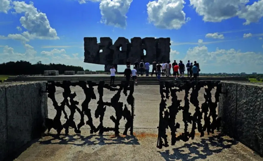 Majdanek - jak zwiedzać? Przewodnik po obozie w Lublinie