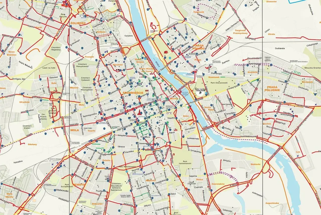 Mapa rowerowa Warszawy z zaznaczonymi trasami. Widać dzielnice takie jak Wola, Śródmieście, Praga Południe.