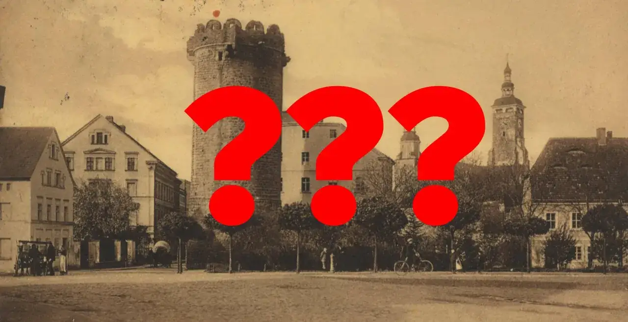 Stare miasto z wieżą i kościołem, a może to najstarsze miasto w Polsce? Wielkie czerwone znaki zapytania zasłaniają tajemnicę.