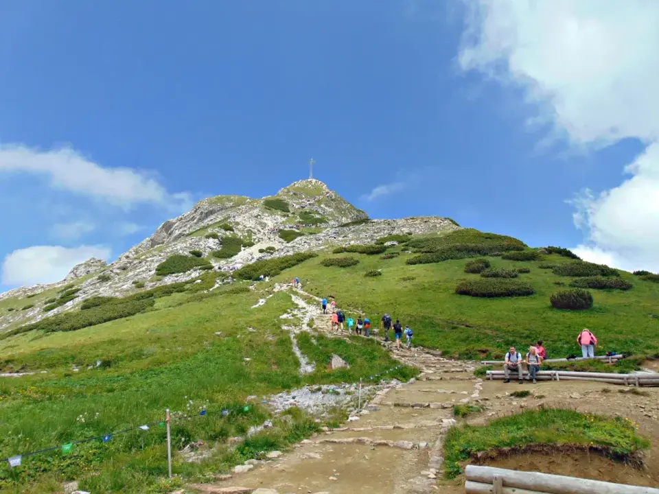 Ile się wchodzi na Giewont? Czas, trasy i trudność